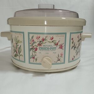 Rival Vintage Crock Pot Slow Cooker 4 Qt Slow Model 3104 Botanical Cream Floral